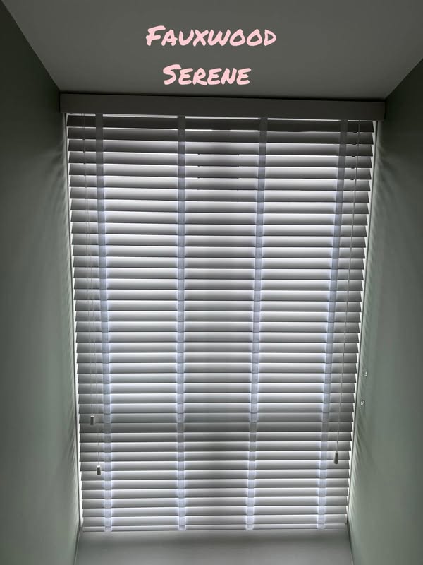 Fauxwood Venetian Serene with Tapes